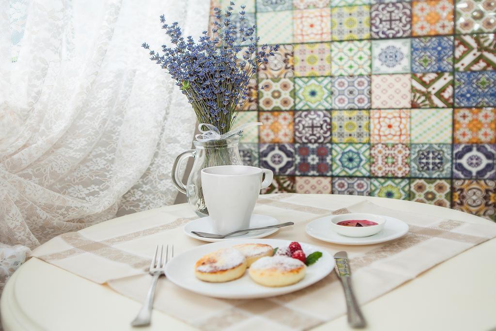 Mini Hotel Ryleev Kharkiv Bagian luar foto
