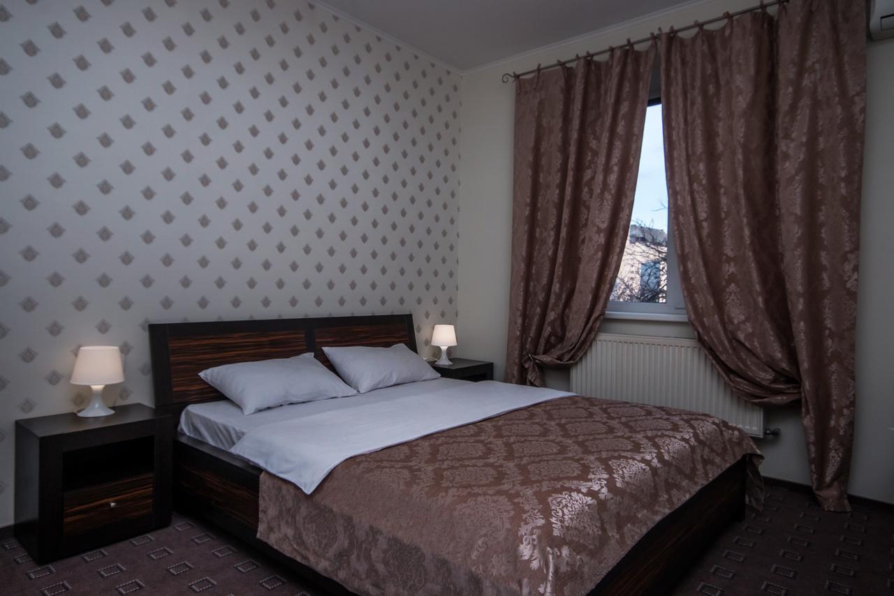 Mini Hotel Ryleev Kharkiv Bagian luar foto