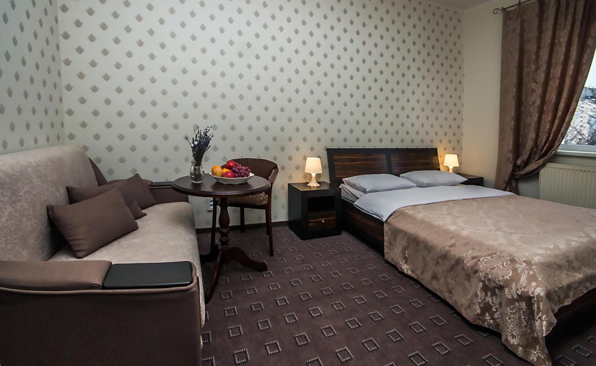 Mini Hotel Ryleev Kharkiv Bagian luar foto