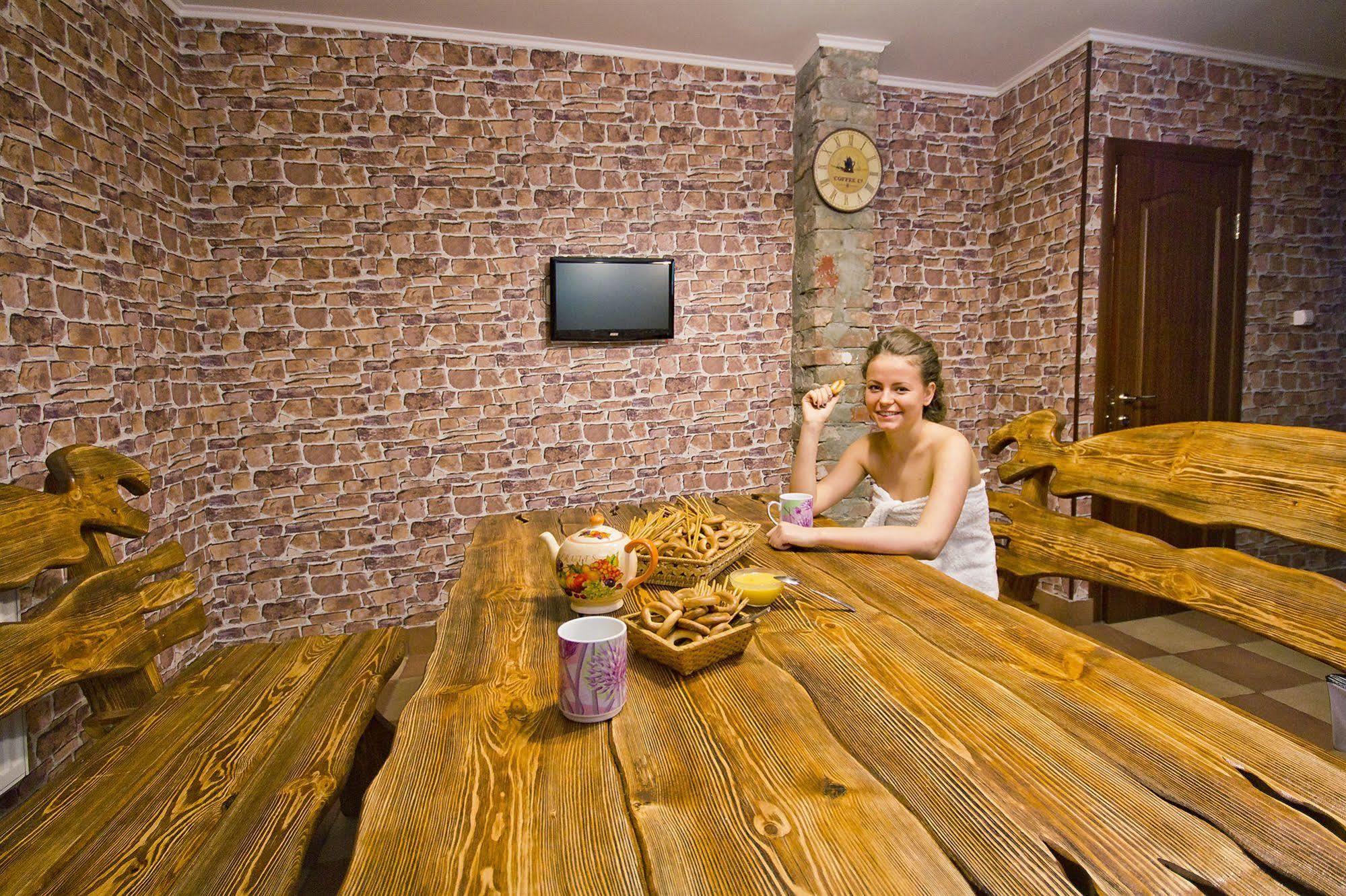 Mini Hotel Ryleev Kharkiv Bagian luar foto