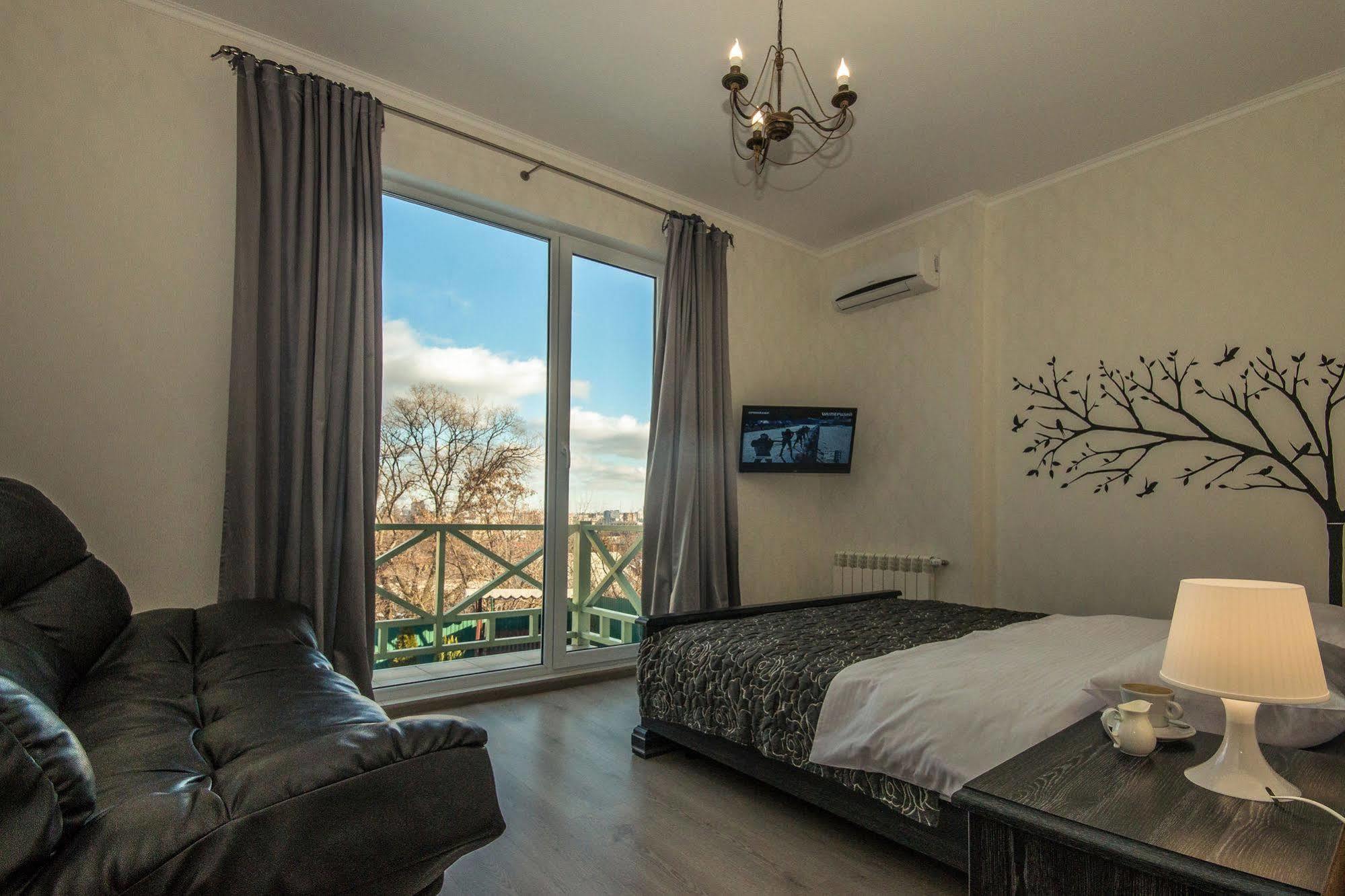 Mini Hotel Ryleev Kharkiv Bagian luar foto
