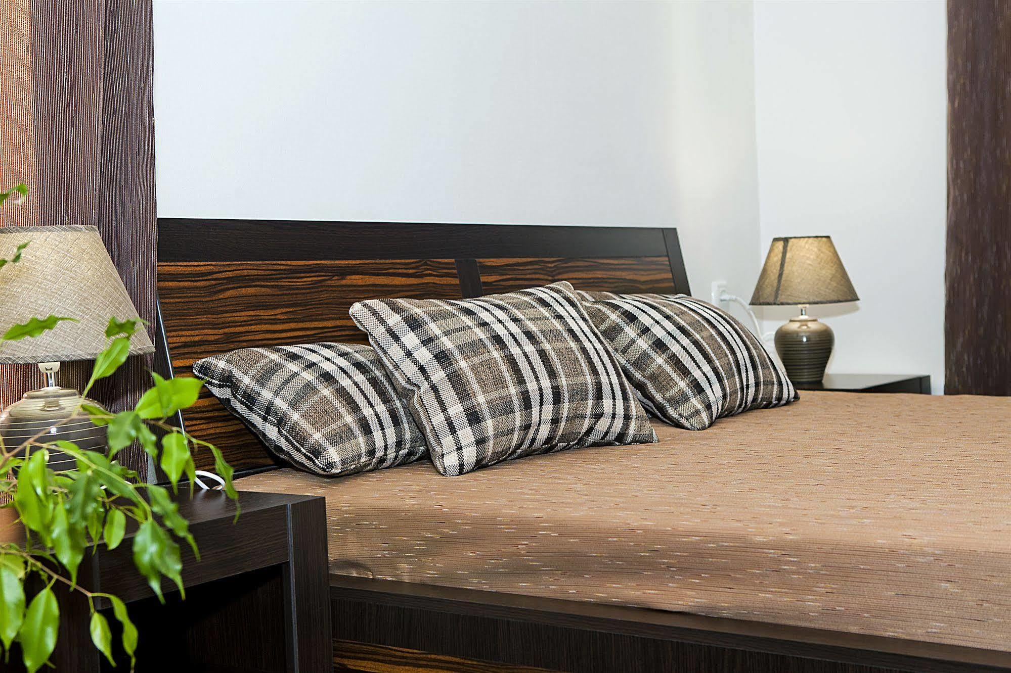 Mini Hotel Ryleev Kharkiv Bagian luar foto