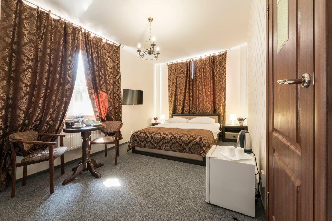Mini Hotel Ryleev Kharkiv Bagian luar foto